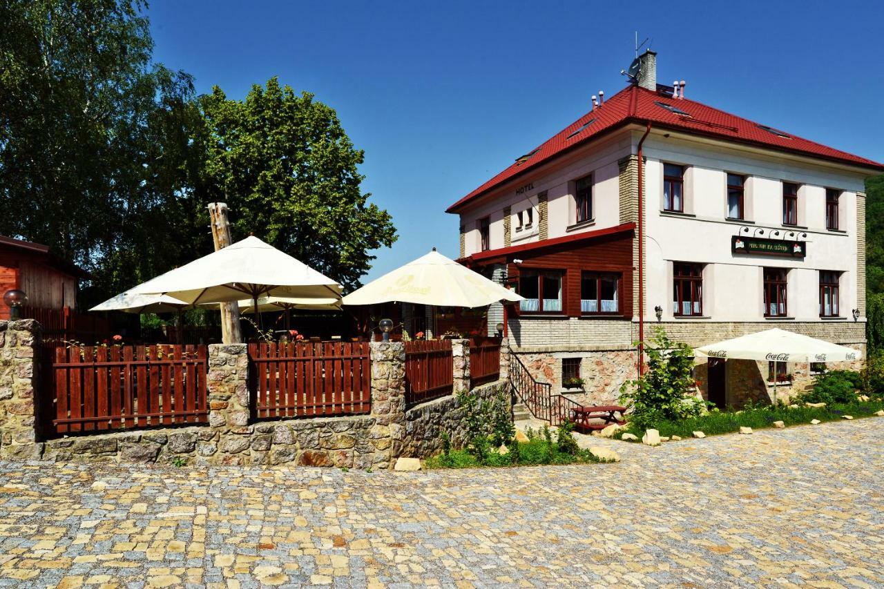 Penzion Karlštejn Exteriör bild